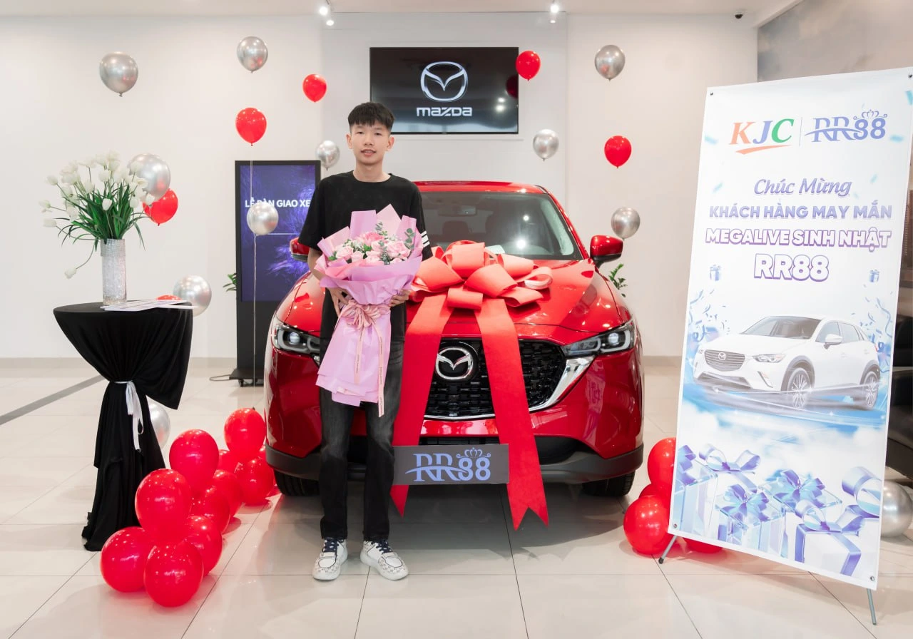 Hình ảnh lễ bàn giao xe Mazda Cx5 1