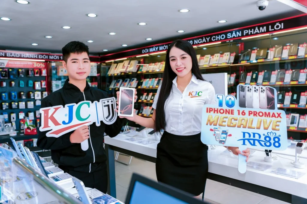 chiếc iphone 16promax thuộc về bạn trẻ đến từ Nha Trang